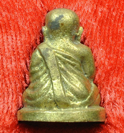 รูปหล่อ ลพ.เงิน รุ่นช้างคู่ปี26 วัดท้ายน้ำ พิจิตร