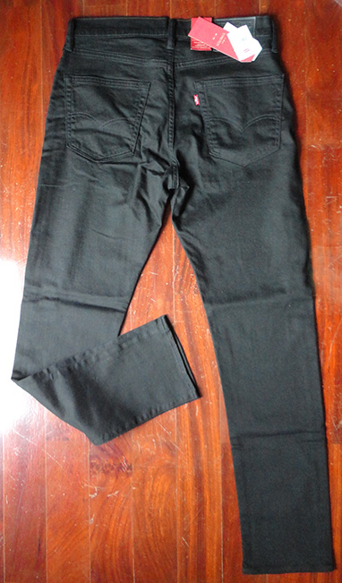 ยีนส์ LEVI'S 502 ของแท้ ของใหม่ สีดำ ป้ายห้อยอยู่ครบใหม่เอียมจากช็อป เอว 32 