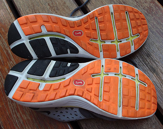 รองเท้า NIKE LUNAR ของแท้ เทคโนโลยี Lunarlon เบา นุ่ม ตอบสนองได้ดั่งใจ เบอร์42ครับ สภาพสวยมาก