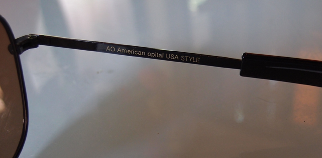 แว่นตา AO American Optical USA STYLE เฟรมสีดำ ขาตรง เลนส์สีเทาดำ ของใหม่ครับ