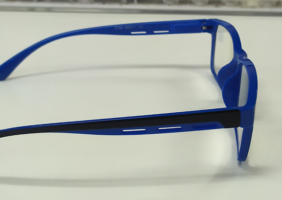 *HOT* แว่นสายตายาว blue filter จากโอซาก้า ญี่ปุ่น ของใหม่ สวยใส black&blue frame ราคาที่โน่น 1,000.-