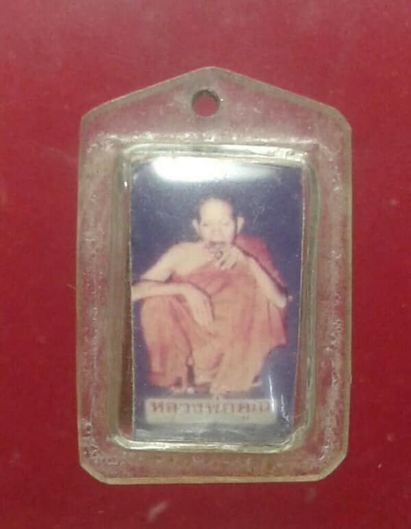 ล๊อกเก็ตหลวงพ่อคูณ ตะกรุด 3 ดอก   เคาะเดียวครับ