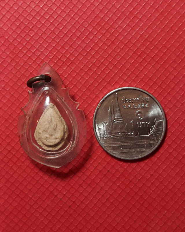 พระพิมพ์ปิดตาจิ๋ว เนื้อดินหลวงพ่อเงิน บางคลาน