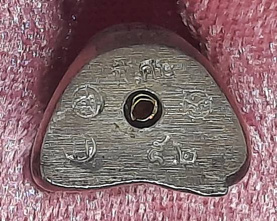 พระปิดตาปุ้มปุ้ย นะปัดตลอด รุ่นกายเทพ หลวงพ่อคูณปลุกเสก ปี56 เนื้อเงิน หมายเลข 52  สร้างแค่ 100 องค์