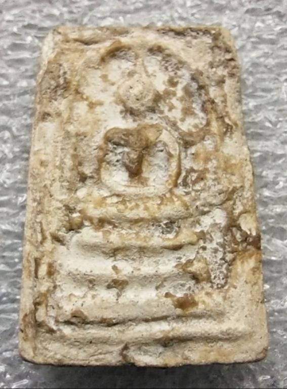 พระสมเด็จหลวงปู่ลำภูลงกรุตัดเครื่องพิมพ์ฐานขีดปี02ครัย