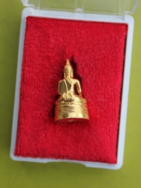 ((เคาะเดียวแดง)) รูปหล่อหลวงพ่อสุโขทัย วัดไตรมิตร (กล่องเดิม)