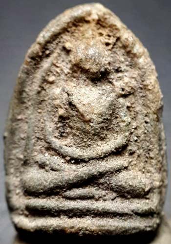 *พระกรุวัดท้ายตลาด พิมพ์หยดแป้งจิ๋วสมาธิข้างเส้น เนื้อใบลาน(2)*