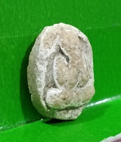 *เคาะเดียวปิด * พระปิดตาเนื้อผงอิทธิเจ พิมพ์เม็ดบัว รุ่นแรก หลวงพ่ออุตตมะ วัดวังก์วิเวการาม 