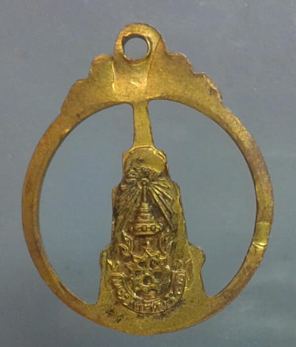 เหรียญฉลุพระแก้วมรกต  ไม่ทราบวัดสร้าง   เคาะเดียวครับ