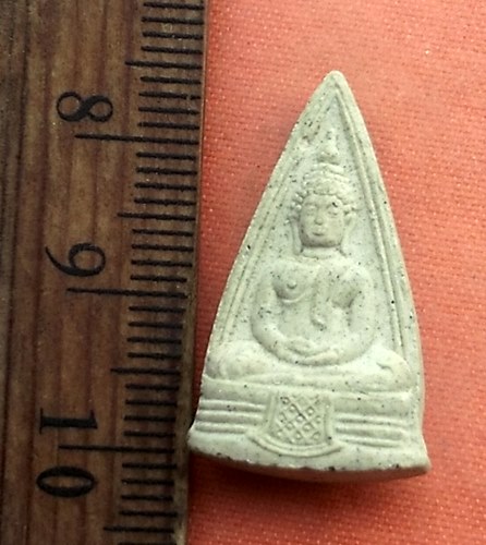 เริ่ม 10 บาท กับ พระเนื้อผง หลวงพ่อพระพุทธโสธร ..B599