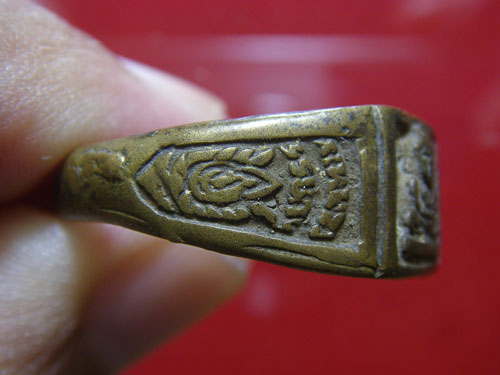 แหวนหลวงพ่อเงิน วัดบางคลาน พิจิตร