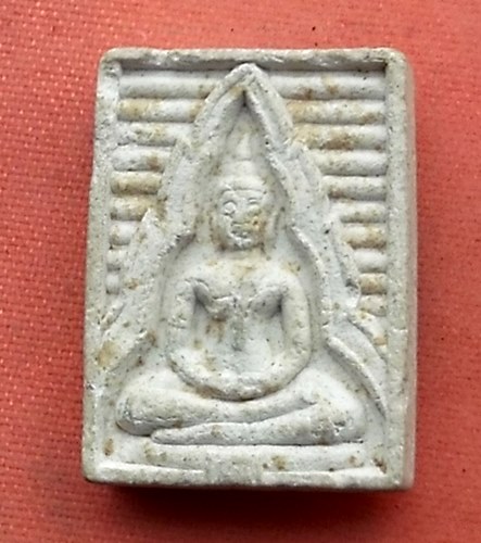 เริ่ม 10 บาท กับ พระเนื้อผง หลวงพ่อพระพุทธโสธร ..B711