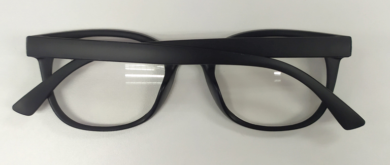 **แค่189.-** แว่นสายตายาว ทรงสวย Black Frame & Two Mark Dots with iron hinge สีดำ ของใหม่ครับ 