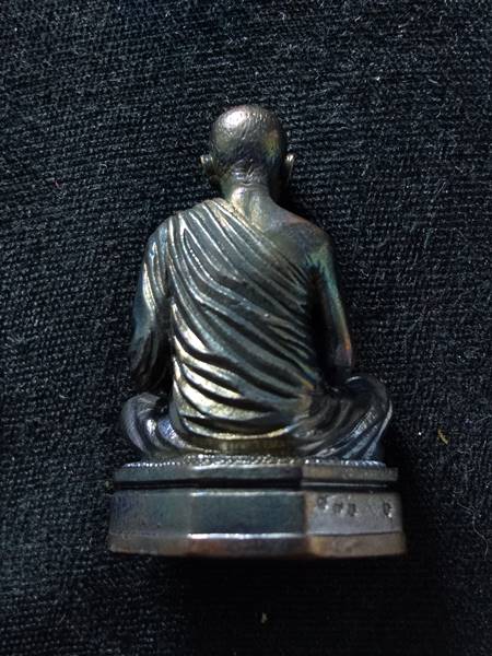 พระหล่อรูปเหมือน หลวงพ่อคูณ ก้นลายนิ้วมือ หลวงพ่อ รุ่น อายุวัฒนมงคล 90 ปี ออกวัดบ้านไร่ ปี 57 เนื้อ 