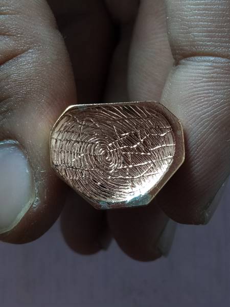 พระหล่อรูปเหมือน หลวงพ่อคูณ ก้นลายนิ้วมือ หลวงพ่อ รุ่น อายุวัฒนมงคล 90 ปี ออกวัดบ้านไร่ ปี 57 เนื้อ 