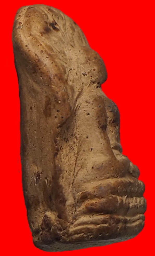 พระคงกรุเก่า พระยอดนิยมสกุลลำพูนฟอร์มตรงองค์ล่ำหนา ตำหนิชัดเจนพระปิ่นเดิมด้างขวาองค์พระ รับประกันแท้