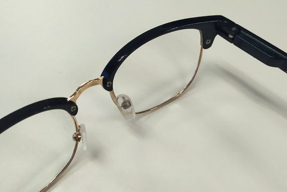 แว่นสายตายาว ทรง Clubmaster สีดำ ของใหม่ / พิเศษ ซื้อ1แถม1ไปเลยครับ