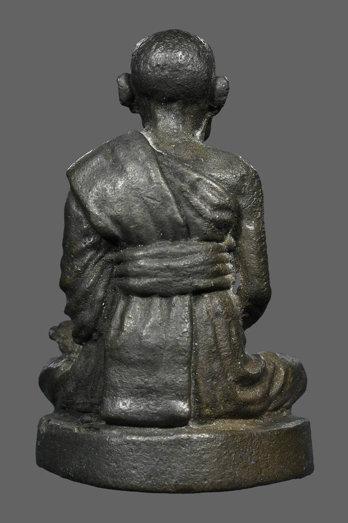 รูปหล่อสมเด็จโต100ปี วัดระฆัง พ.ศ.2515 เนื้อนวะ ตอกโค๊ต สภาพสวยมาก พร้อมกล่องเดิม