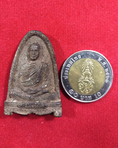  พระผงนั่งเต็มองค์   พระอาจารย์เปลี่ยน ปญฺญาปทีโป วัดอรัญญวิเวก 