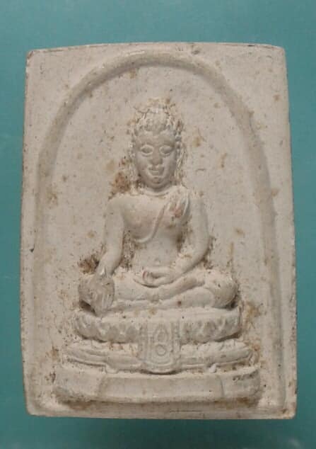 พระผงหลวงปู่บุดดา ปี๓๙ เคาะเดียวแดงครับ