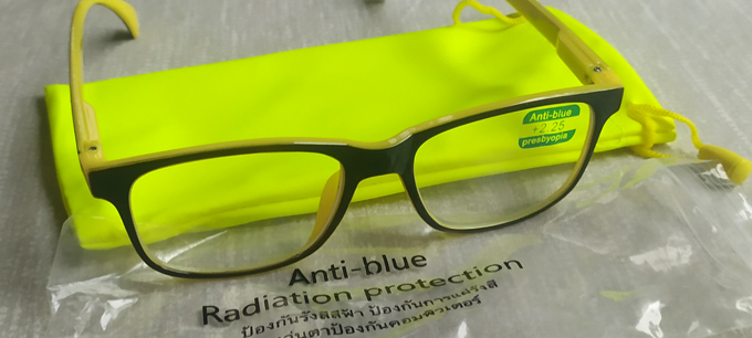 แว่นสายตายาว Anti-blue Radiation protection presbyopia ป้องกันแสงสีฟ้า ปกป้องดวงตา ของใหม่ครับ