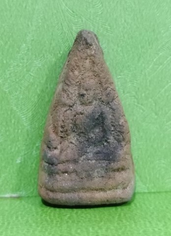 ๙เคาะเดียวปิด๙ พระเนื้อดิน พิมพ์มารวิชัย เก่าๆ มีอายุ ส่องมันส์ๆ ไม่รู้ที่ ไม่ทราบที่ ครับ