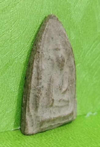 ๙เคาะเดียวปิด๙ พระเนื้อดิน พิมพ์มารวิชัย เก่าๆ มีอายุ ส่องมันส์ๆ ไม่รู้ที่ ไม่ทราบที่ ครับ