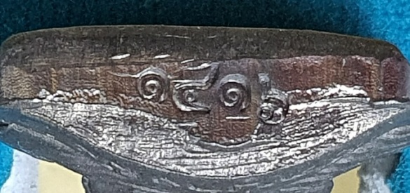 รูปหล่อเหมือนหลวงปู่หุน วัดบางผึ้ง เนื้อตะกั่ว กล่องเดิม