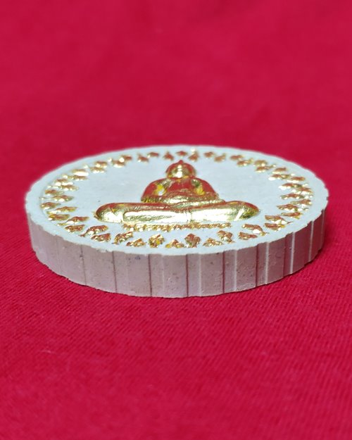 พระผงหลวงพ่อโสธรพิมพ์ใหญ่ หลัง ภปร ปี50 วัดโสธรวรารามวรวิหาร (รุ่นสมโภชพระอุโบสถเฉลิมพระเกียรติ)