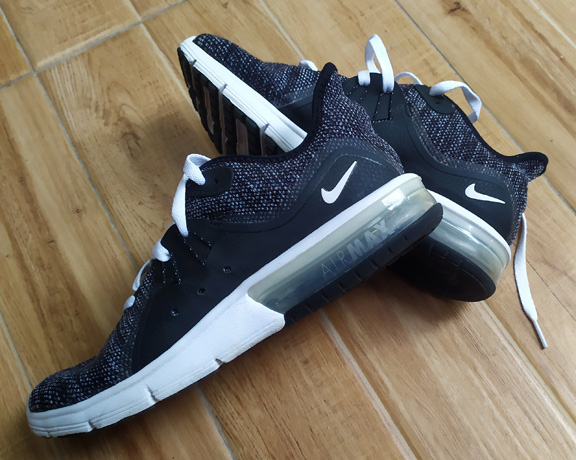 รองเท้า NIKE AIR MAX ของแท้ เบอร์41 สวยแจ่ม