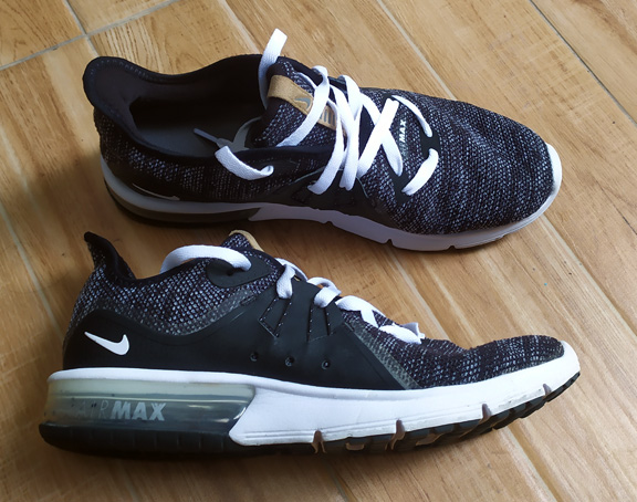 รองเท้า NIKE AIR MAX ของแท้ เบอร์41 สวยแจ่ม