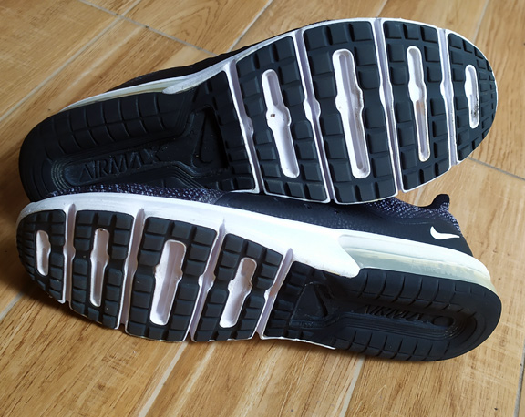 รองเท้า NIKE AIR MAX ของแท้ เบอร์41 สวยแจ่ม