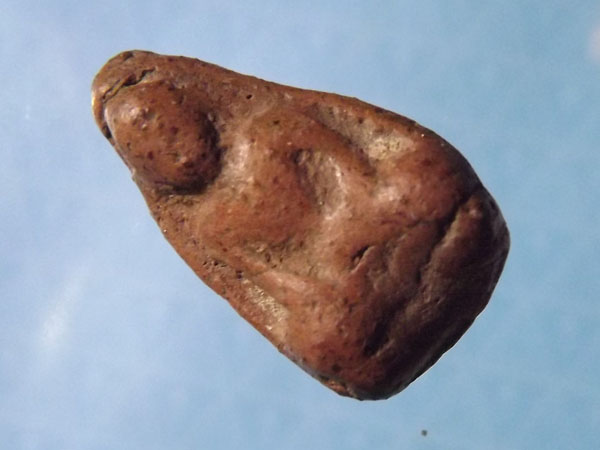 พระกำแพงเม็ดน้อยหน่า กรุวัดพระแก้ว ทุ่งเศรษฐี จ.กำแพงเพชร