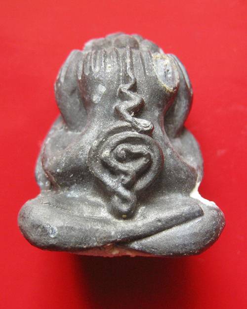 พระปิดตา "รุ่นจักรพรรดิ์มหาพุทธมงคลชัย ปี 2542" วัดราดละโหง จ.อยุธยา 