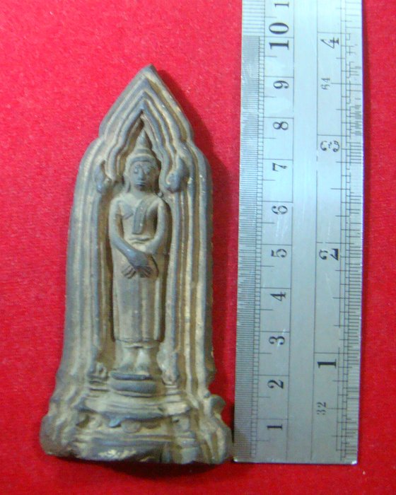 พระโคนสมอเนื้อดิน พิมพ์ปางถวายเนตร ปิดทองเดิมๆ