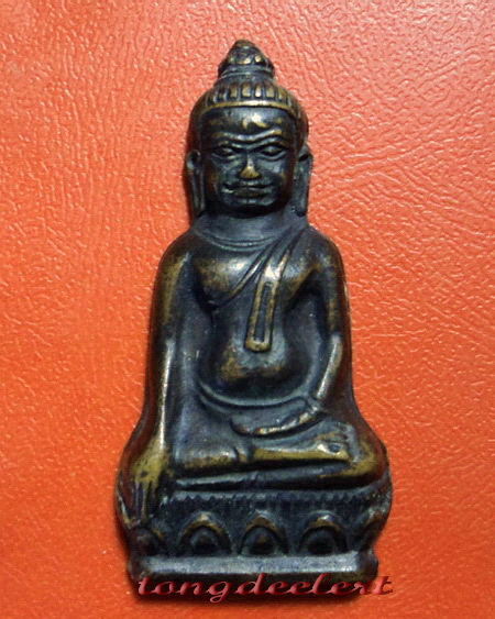 พระหูยาน ปืนแตก จ.ป.ร. รุ่น 100 ปี วัดราชบพิธ ปี 2513 พิธีใหญ่ น่าสะสมค่ะ