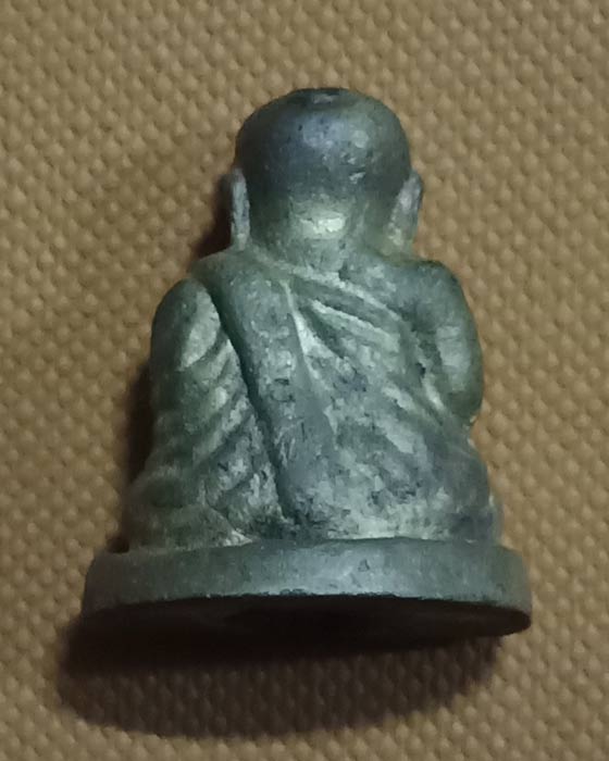 รูปหล่อ ล.พ.เงิน รุ่นช้างคู่ย้อนยุค ปี 2560