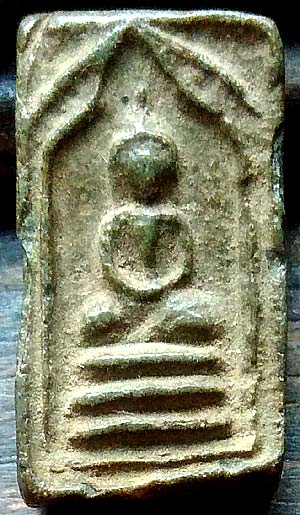 *พระผงกรุวัดนก อ่างทอง พิมพ์สามชั้น หลวงปู่ศุข วัดปากคลองมะขามเฒ่า ปลุกเสก*