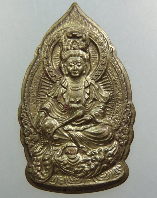 เหรียญเจ้าแม่กวนอิมเทเงิน เนื้อทองเหลืองศักดิ์สิทธิ์ วัดกุศลสมาคร ปี 2548