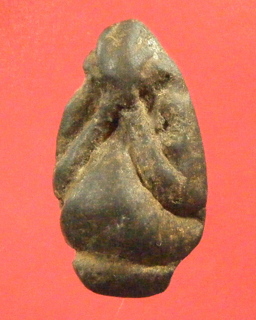 พระปิดตา เนื้อผง ไม่ทราบเกจิ บรรบายตามภาพ