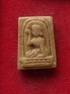 นางกวักเนื้อผงน้ำมันหลวงพ่อกวย วัดโฆสิตาราม