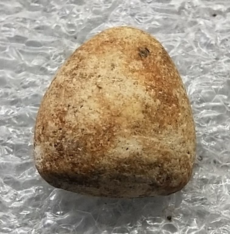 พระปิดตาเนื้อผงเก่าๆครับ