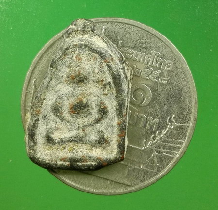 พระสังกัจจายน์ กรุวัดหนองกระทุ่ม จังหวัดอุทัยธานี สนิมแดง พิมพ์หายาก สภาพเดิม