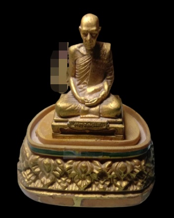 รูปหล่อบูชาหน้ารถ หลวงปู่โต๊ะ ปี 2542