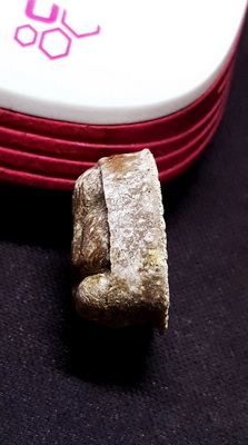 8.ปิดตามหาเสน่ห์ หลวงปู่โต๊ะ วัดลาดปลาเค้า ปี2521 เนื้อผงเกษร สีน้ำตาลอ่อนเข้ม สวยเดิมหนาครับ