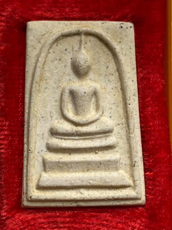 สมเด็จวัดระฆัง108ปี พิมพ์เกศทะลุซุ้ม สวยมาก พร้อมกล่องเดิม