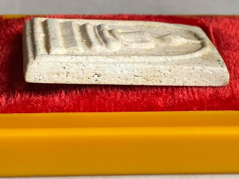 สมเด็จวัดระฆัง108ปี พิมพ์เกศทะลุซุ้ม สวยมาก พร้อมกล่องเดิม