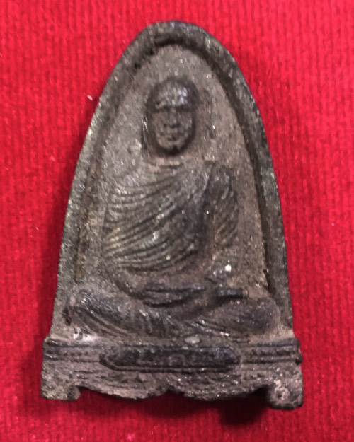  พระผงนั่งเต็มองค์   พระอาจารย์เปลี่ยน ปญฺญาปทีโป วัดอรัญญวิเวก 