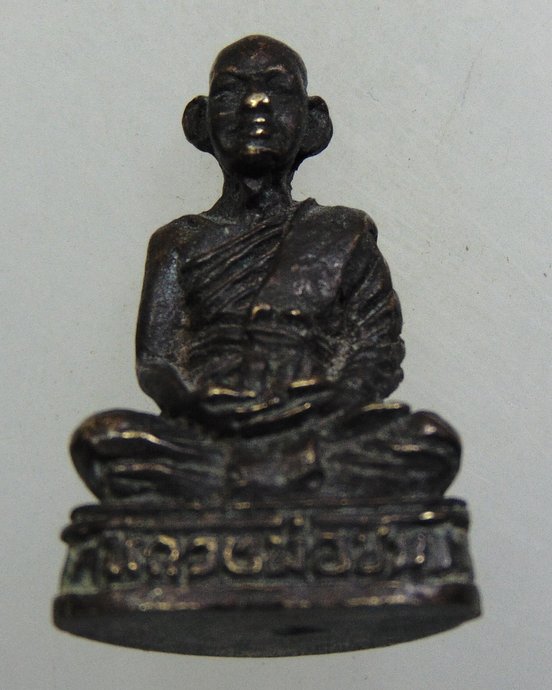 รูปหล่อหลวงพ่อชม วัดตลุก จ ชัยนาท