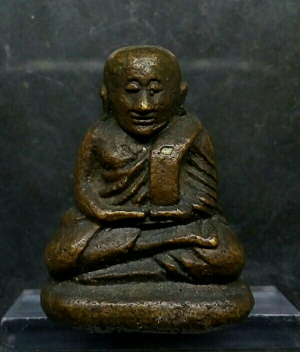 รูปหล่อ หลวงพ่อเงิน ออกวัดทุ่งน้อย พิมพ์นิยม ยุคต้นปี2535  สภาพสวยสมบรูณ์ จมูกโด่ง หน้าตาคมชัด